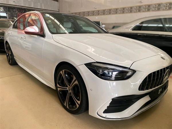 مێرسێدس بێنز  بۆ فرۆشتن لە عێراق